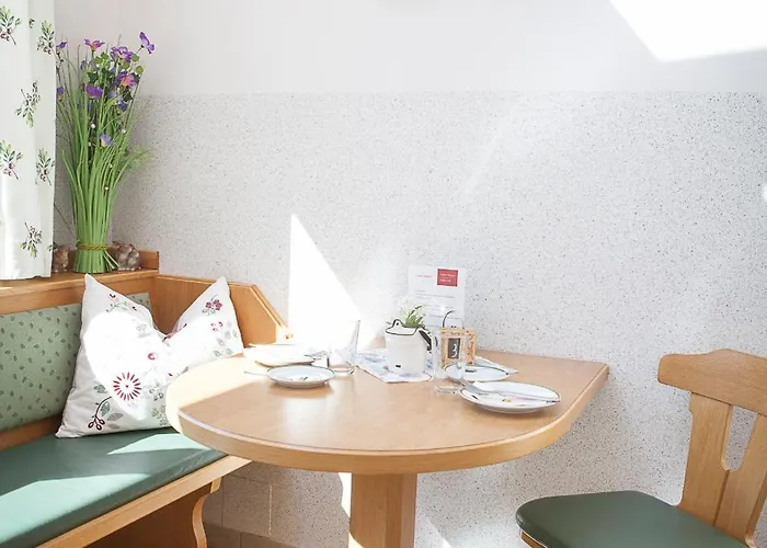 Gaestezimmer Fruehwirth 3*